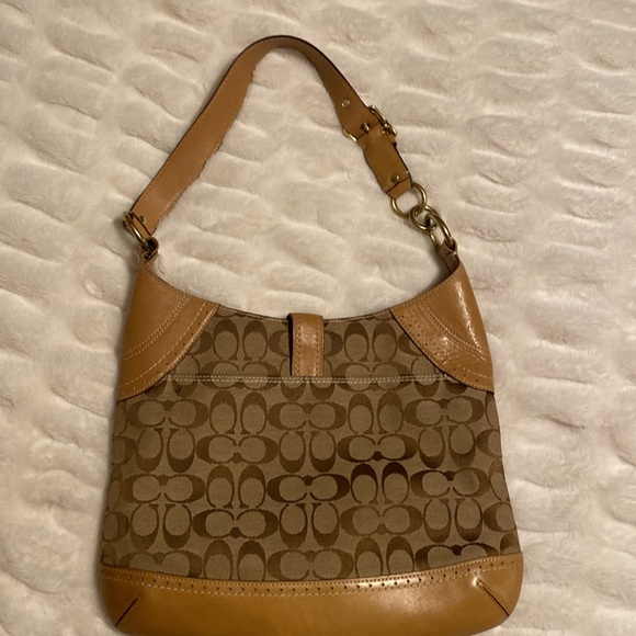 Coach shoulder bag - Picture 2 of 7